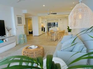 Vitamin Sea - Gold Coast luxury on the lagoon