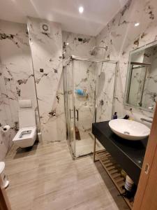 Luxury 1BR Apartment