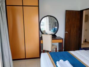 OCEAN BREEZE - WAVES LUXURY CONDO