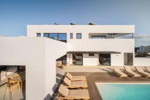 CRISTELLE by Buenavilla