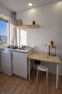Duo Studio - Mini Cozinha Privativa - Eficácia Living Abrantes