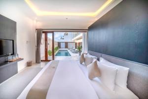 4BR Family Villa in Central Seminyak