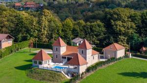 Dvori Perdedaj by Villas Guide