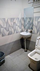 Hotel Aana Inn Gold
