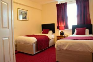 Twin Room with Private Bathroom room in Bow Guest House