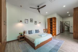 V226 Peaceful 4BR Pool Villa Near Bang Tao Beach