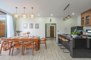 V226 Peaceful 4BR Pool Villa Near Bang Tao Beach