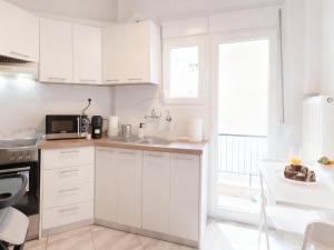 Spacious 2BR Apartment with Balcony