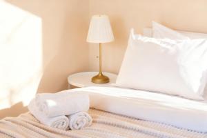 Spacious 2BR Apartment with Balcony