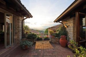Splendida casa in sasso in borgo