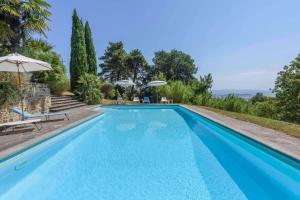 Podere Croci, 400yr Monastery Villa, Pool, 16 Guests