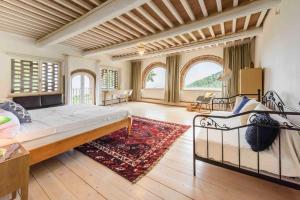 Podere Croci, 400yr Monastery Villa, Pool, 16 Guests