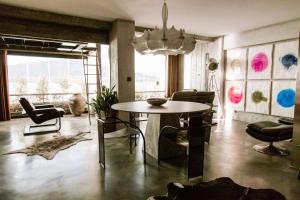 Luxury Waterfront Loft with Panoramic Views