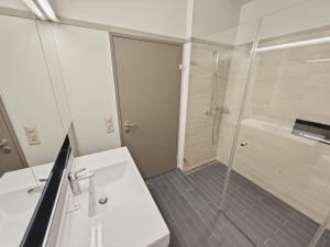 Comfortable 1BR flat at great location - Baron 44