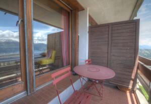 Antares 403 au centre a Anzere