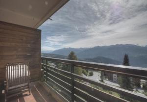 Mars 303 place du village a Anzere avec vue sur les Alpes