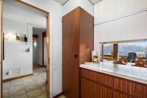 Appartement Sagittaire 202, sur la place du Village a Anzere
