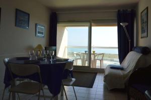 Appartement 2 chambres aux Goélettes vue mer SAINT CYPRIEN SC050-241B