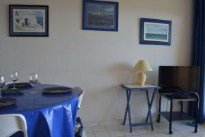 Appartement 2 chambres aux Goélettes vue mer SAINT CYPRIEN SC050-241B