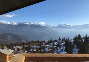 Soleil 20 au centre a Anzere avec vue sur les Alpes