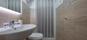 CENTRAL STATION APARTMENTS - 200 Meters from the Train - Steps from the Main Street