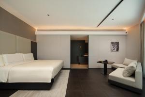 Atour Hotel Guangzhou Baiyun International Airport Baotailai Center