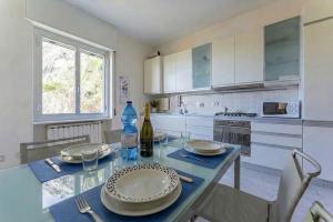 Sunshine 5 star sea view, front beach, WiFi