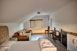 Viv House