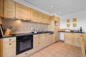 Plein Ciel 2 au centre a Anzere avec vue sur les Alpes