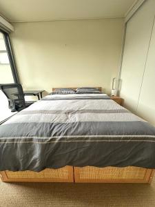 A cozy room in Glen Waverley with dedicated bathroom, in a shared accommodation
