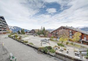 Studio Saturne 102 sur la place du village a Anzere