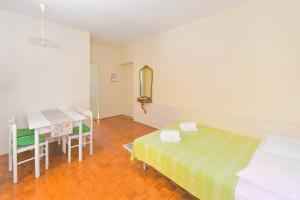 Apartments Mery