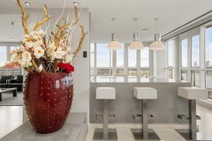 Luxury Duplex Apt with Thames & London City Views