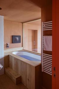 The Clay House Seafront Apartment - 3 Bedrooms