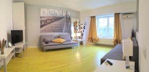 Two-Bedroom Apartment room in Green Apartment