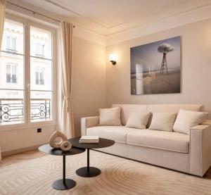 Eiffel Tower - Prestige apartment with views
