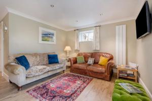 2 Bed in Winterbourne Dauntsey oc-d36904