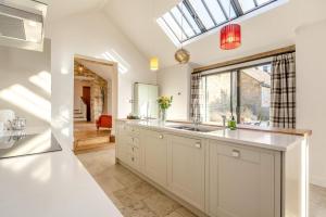 3 Bed in Borrowby oc-o36893