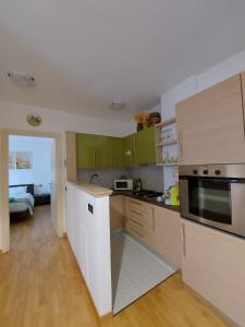 Appartamento tra lago e montagna - CORTE 77