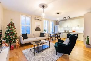 Stylish Duplex with Bosphorus View - AC Elevator