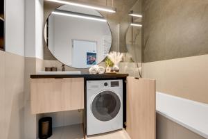 TauzenSpot Terrace Garden, Park Śląski, Office Work Space, Self Check-in