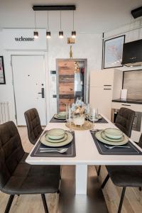 CosTan Apartment Infinity Spa & Parking