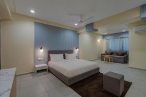 hotel mon ville alkapuri