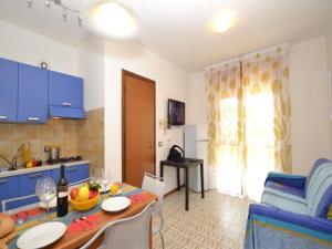 Cozy flat with shared swimming pool