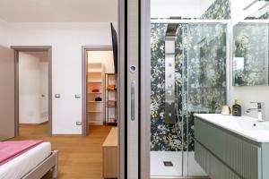 5 from the Sea, Elegant Apartment with Wi-Fi and AC