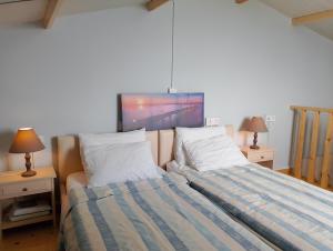 BLUE ESCAPE - Studio & Loft Steps from the Sea