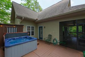 Rest and Be Thankful a Cozy Retreat Near Downtown