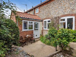 2 Bed in Mundesley oc-kt013