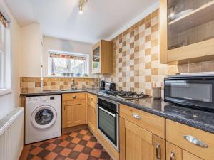 2 Bed in Eastbourne oc-ehc06