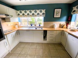 3 Bed in Wighton oc-kt085